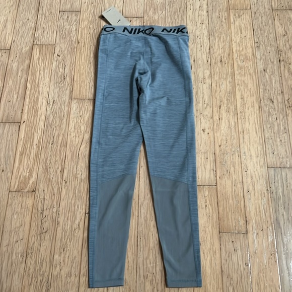 NIKE WOMEN'S PRO 365 7/8-LENGTH TIGHT - Picture 6 of 11